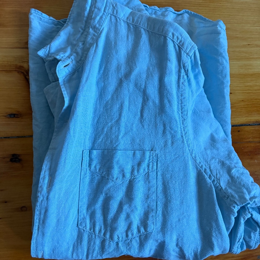 Men's Gap linen shirt, sz L relaxed fit. excellent condition Aqua color